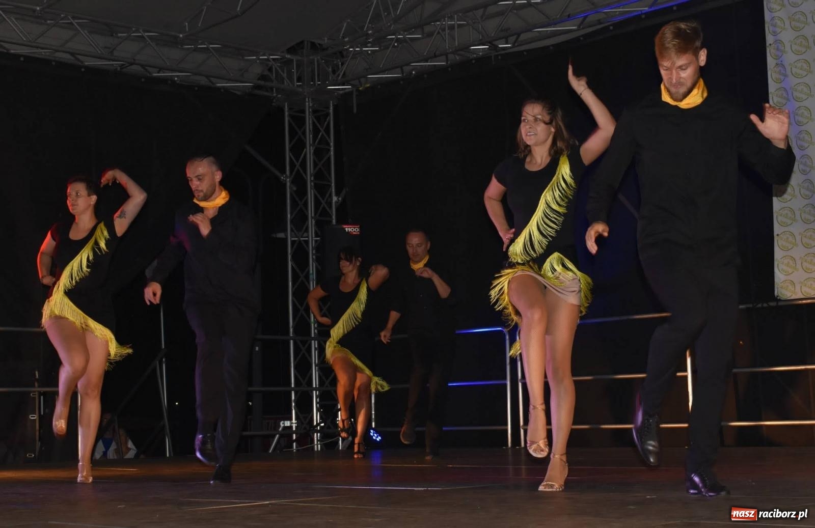 Zdjęcie w galerii na portalu naszraciborz.pl: Latino Party ON AIR na zamku [FOTO i WIDEO] wiadomości z regionu