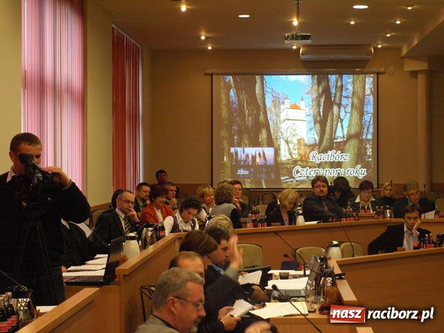 Zdjęcie w galerii na portalu naszraciborz.pl: Sala kolumnowa jak Europarlament wiadomości z regionu