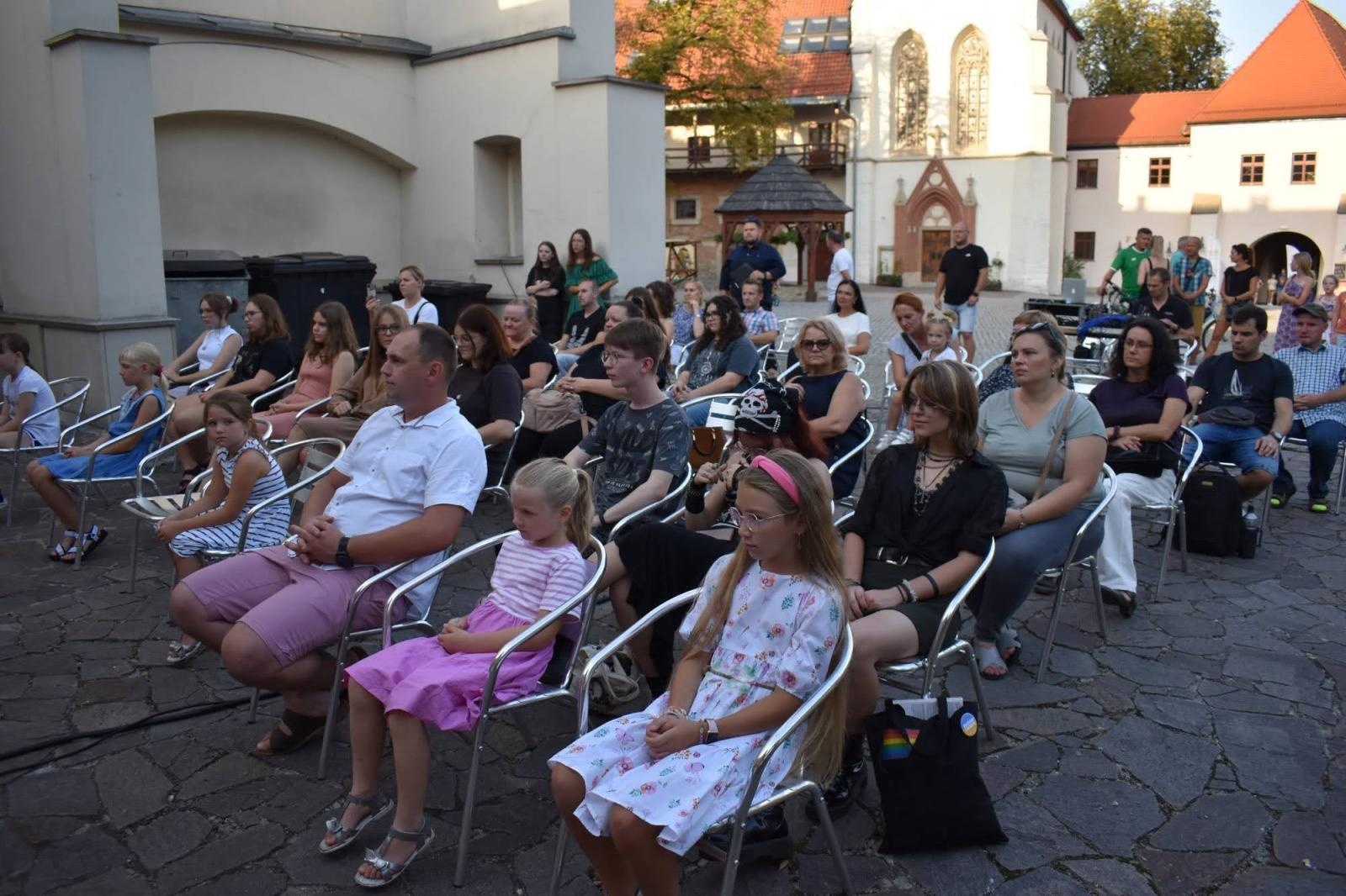 Zdjęcie w galerii na portalu naszraciborz.pl: To był już ostatni koncert letni na raciborskim zamku wiadomości z regionu