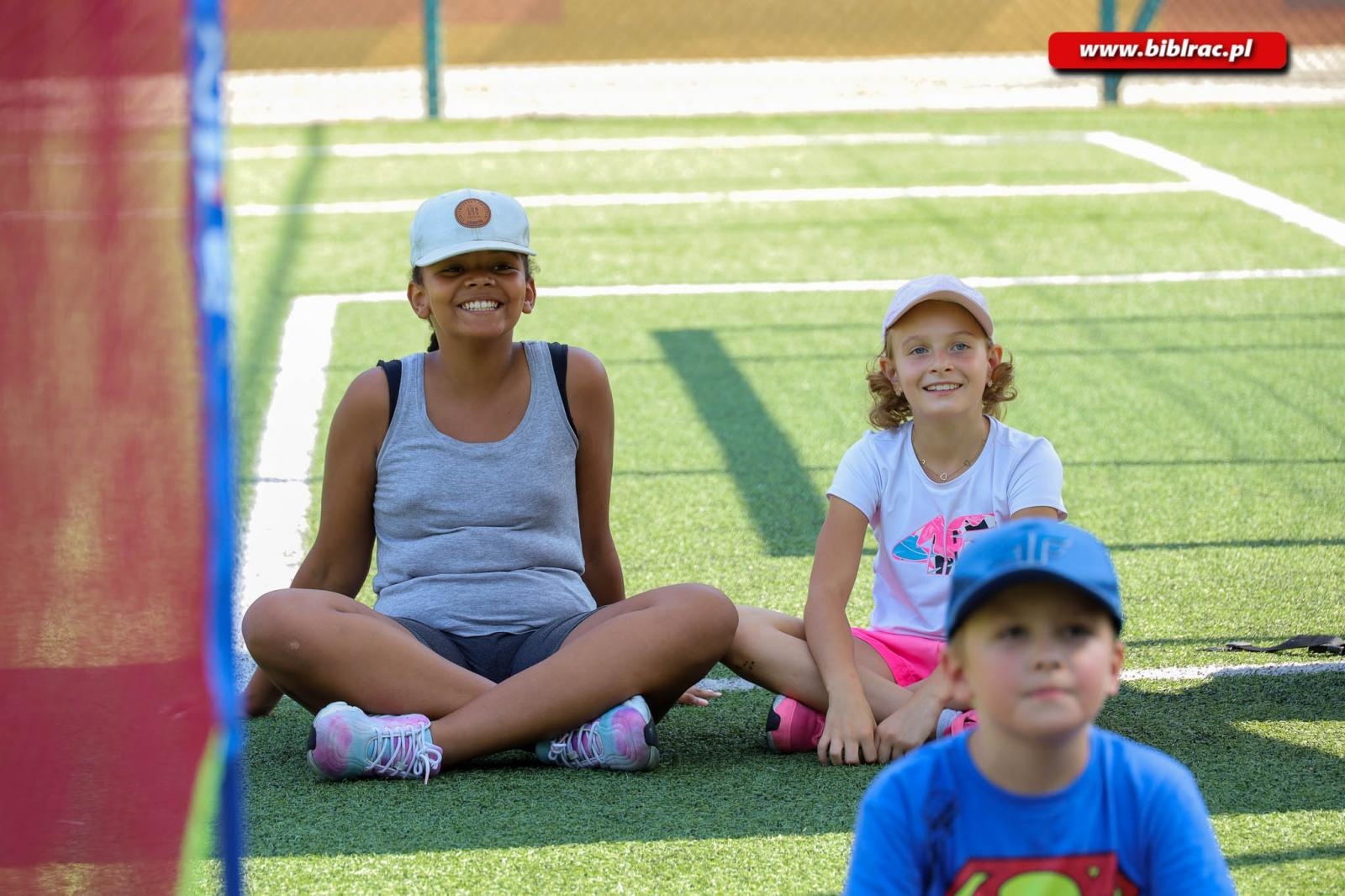 Zdjęcie w galerii na portalu naszraciborz.pl: Jak za dawnych lat - podwórkowe zabawy z raciborską biblioteką wiadomości z regionu