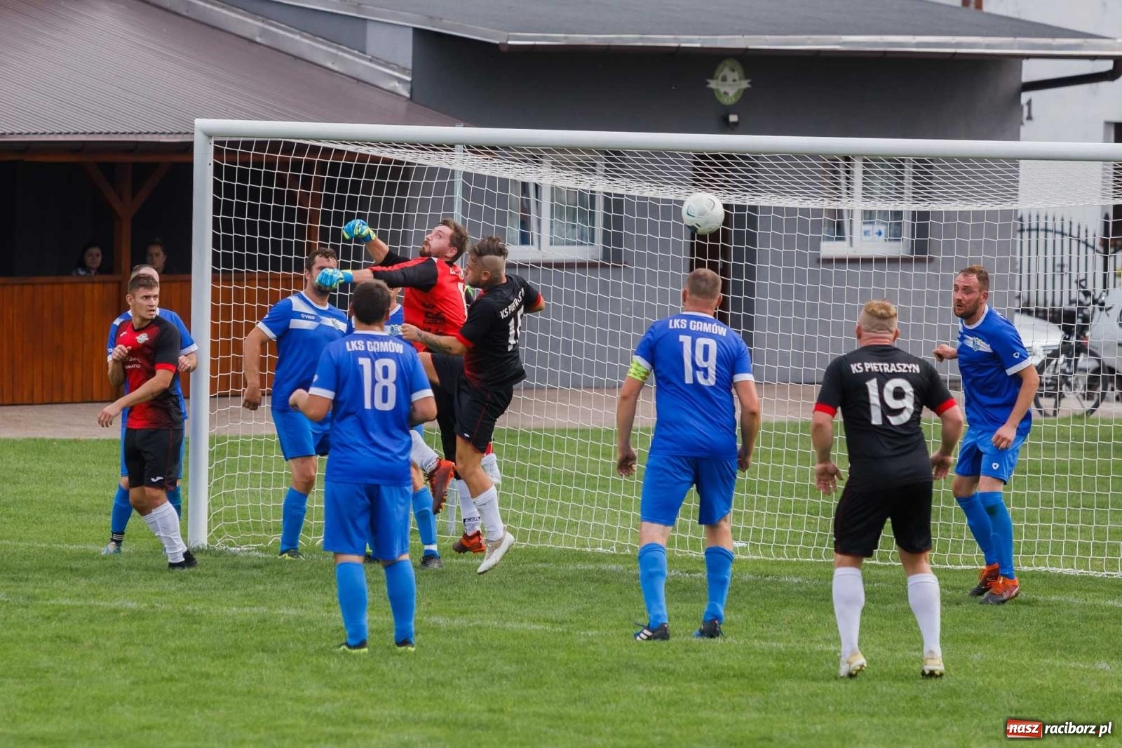 Zdjęcie w galerii na portalu naszraciborz.pl: Hakuna matata i do przodu. Gamów bez punktów w Pietraszynie [FOTO] wiadomości z regionu