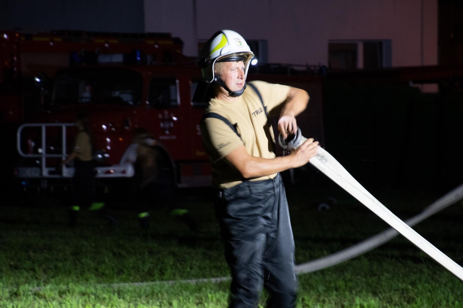 Zdjęcie w galerii na portalu naszraciborz.pl: Nocne zawody sportowo-pożarnicze na dożynkach w Krzanowicach [FOTO i WIDEO] wiadomości z regionu