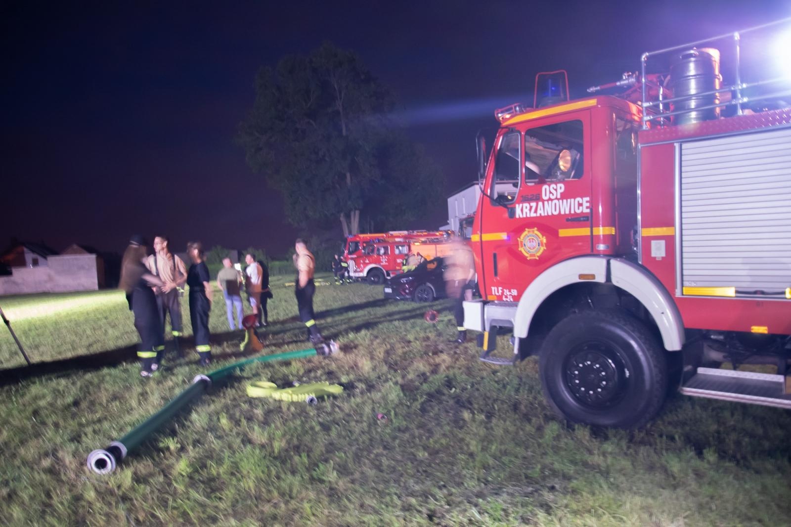 Zdjęcie w galerii na portalu naszraciborz.pl: Nocne zawody sportowo-pożarnicze na dożynkach w Krzanowicach [FOTO i WIDEO] wiadomości z regionu