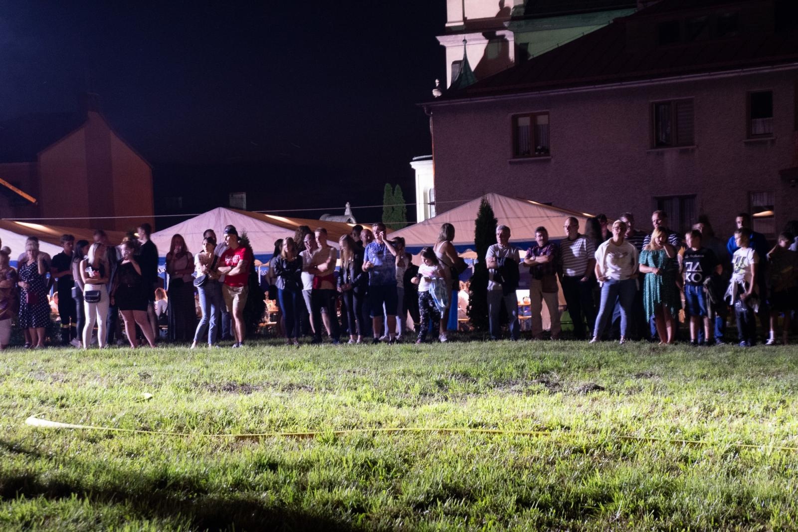Zdjęcie w galerii na portalu naszraciborz.pl: Nocne zawody sportowo-pożarnicze na dożynkach w Krzanowicach [FOTO i WIDEO] wiadomości z regionu