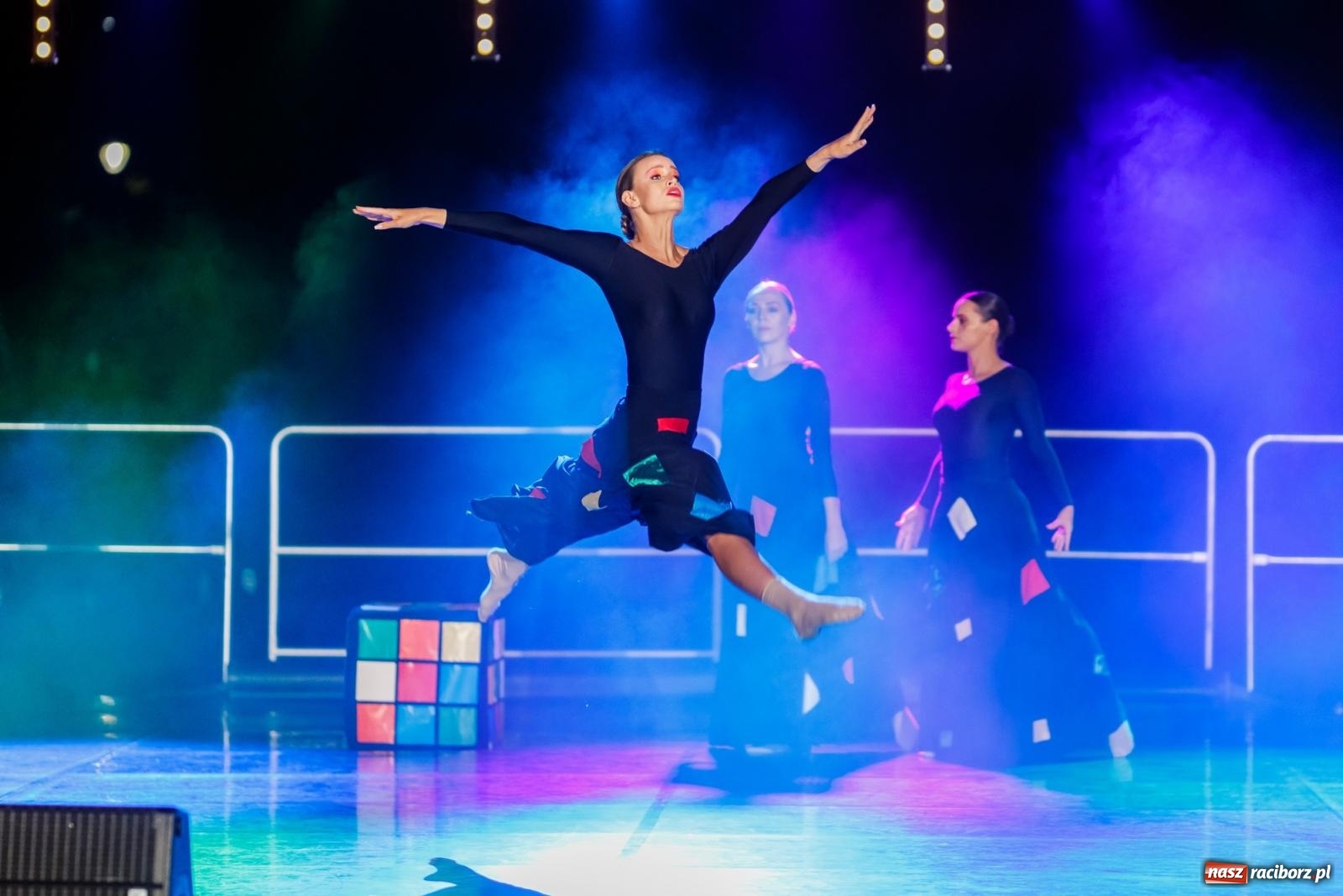 Zdjęcie w galerii na portalu naszraciborz.pl: KOLORY ŻYCIA - widowisko na wodzie w parku m. Roth [FOTO i WIDEO] wiadomości z regionu