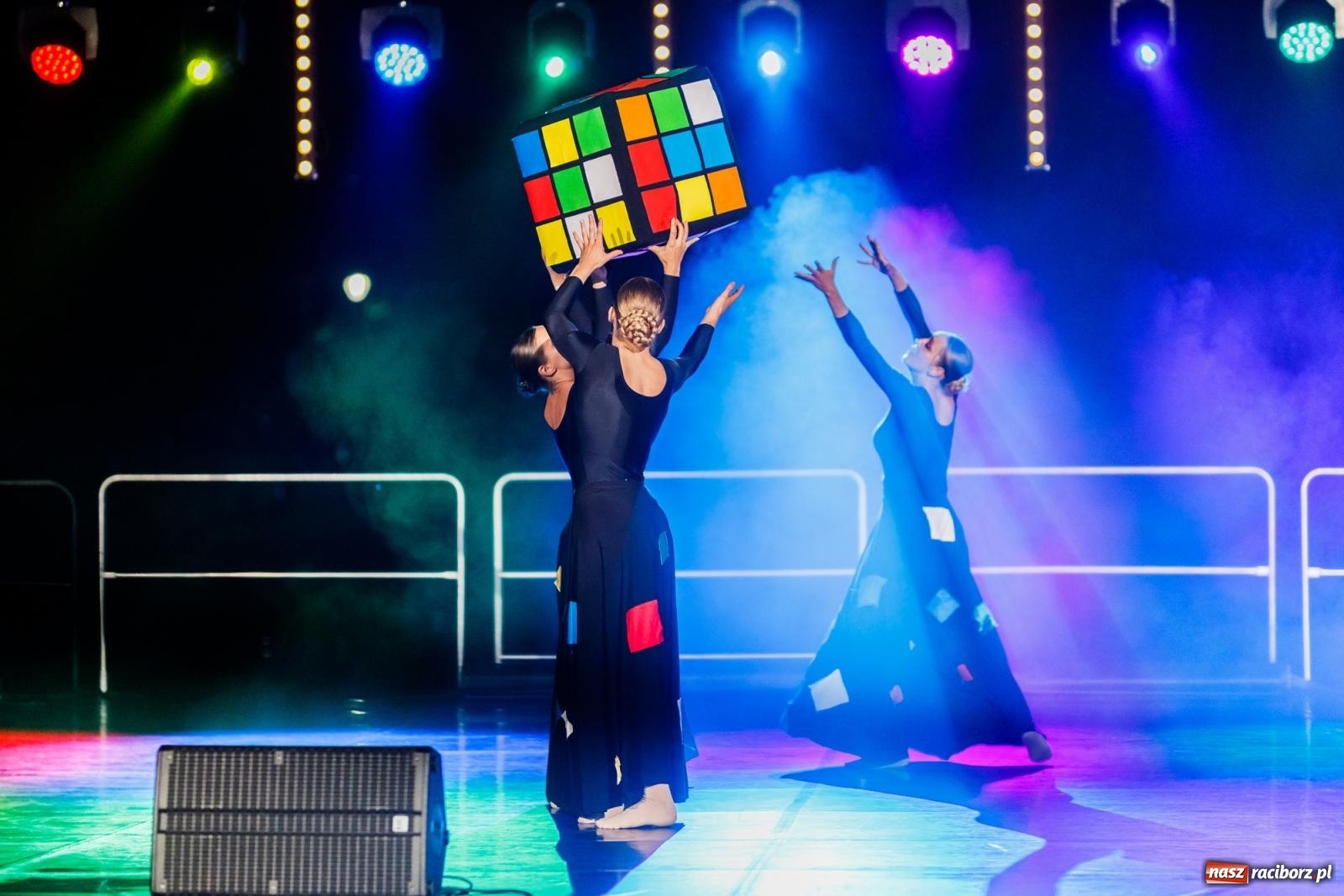 Zdjęcie w galerii na portalu naszraciborz.pl: KOLORY ŻYCIA - widowisko na wodzie w parku m. Roth [FOTO i WIDEO] wiadomości z regionu