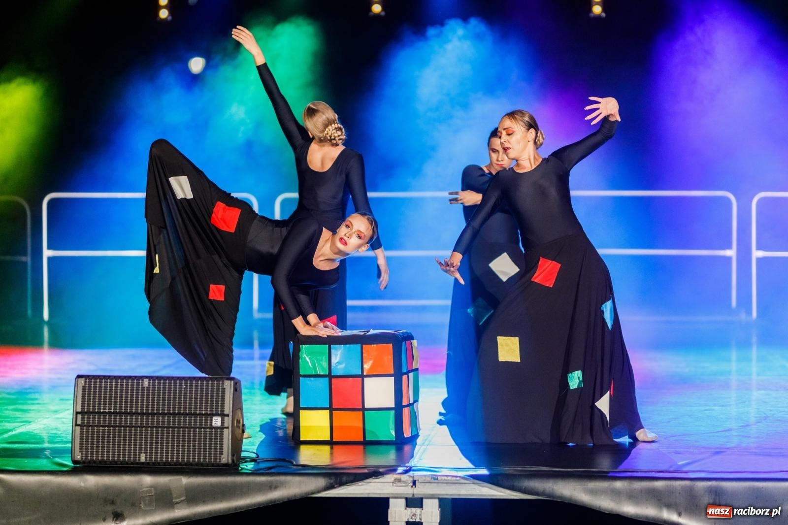 Zdjęcie w galerii na portalu naszraciborz.pl: KOLORY ŻYCIA - widowisko na wodzie w parku m. Roth [FOTO i WIDEO] wiadomości z regionu