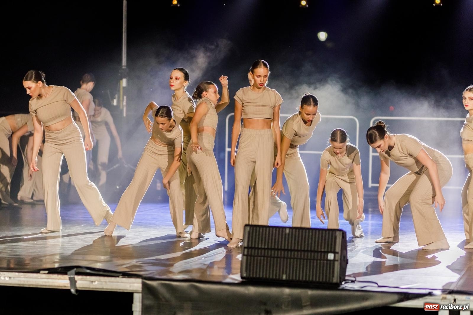 Zdjęcie w galerii na portalu naszraciborz.pl: KOLORY ŻYCIA - widowisko na wodzie w parku m. Roth [FOTO i WIDEO] wiadomości z regionu