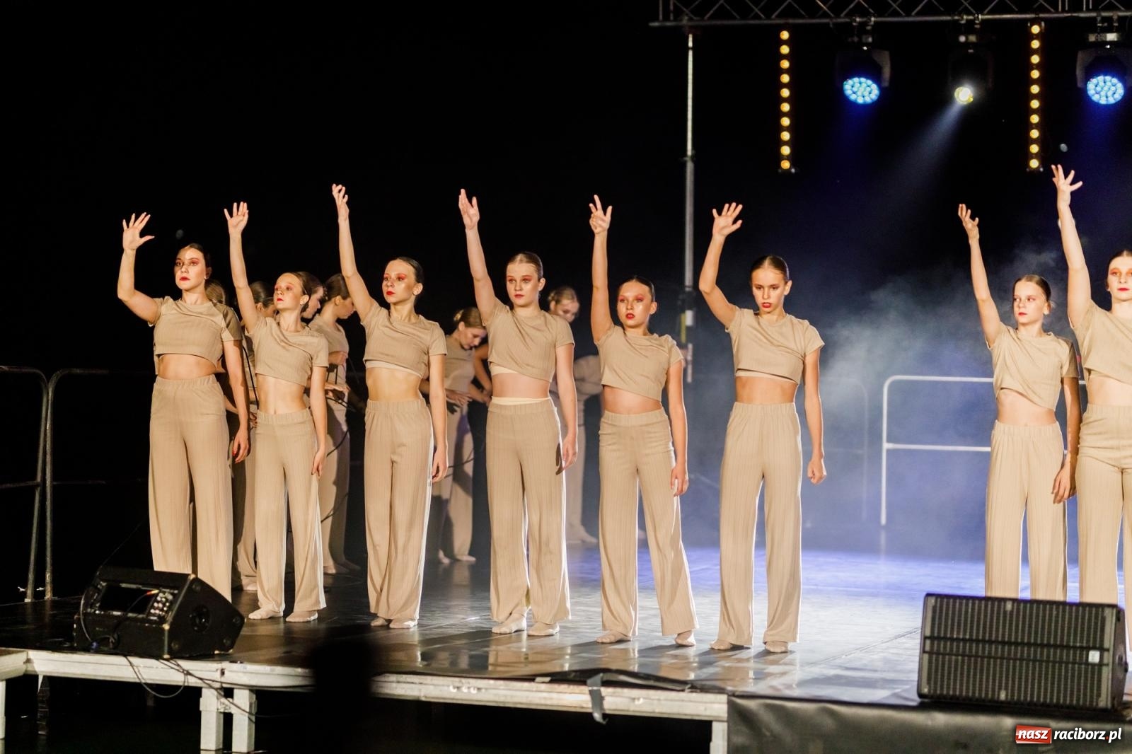 Zdjęcie w galerii na portalu naszraciborz.pl: KOLORY ŻYCIA - widowisko na wodzie w parku m. Roth [FOTO i WIDEO] wiadomości z regionu