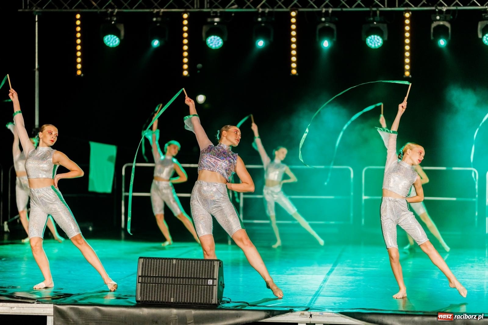 Zdjęcie w galerii na portalu naszraciborz.pl: KOLORY ŻYCIA - widowisko na wodzie w parku m. Roth [FOTO i WIDEO] wiadomości z regionu