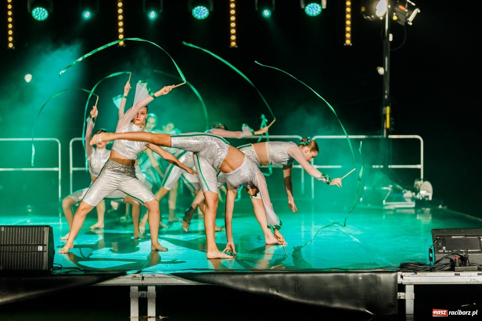 Zdjęcie w galerii na portalu naszraciborz.pl: KOLORY ŻYCIA - widowisko na wodzie w parku m. Roth [FOTO i WIDEO] wiadomości z regionu