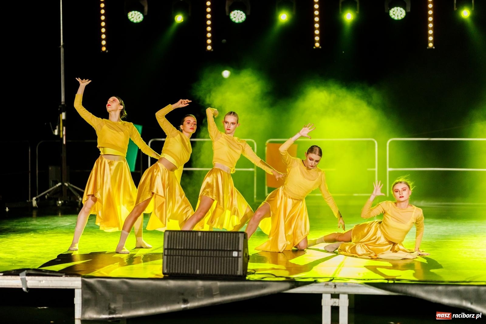 Zdjęcie w galerii na portalu naszraciborz.pl: KOLORY ŻYCIA - widowisko na wodzie w parku m. Roth [FOTO i WIDEO] wiadomości z regionu