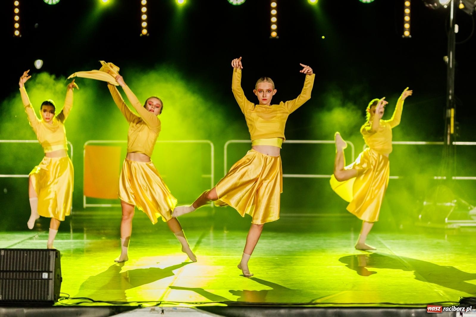 Zdjęcie w galerii na portalu naszraciborz.pl: KOLORY ŻYCIA - widowisko na wodzie w parku m. Roth [FOTO i WIDEO] wiadomości z regionu