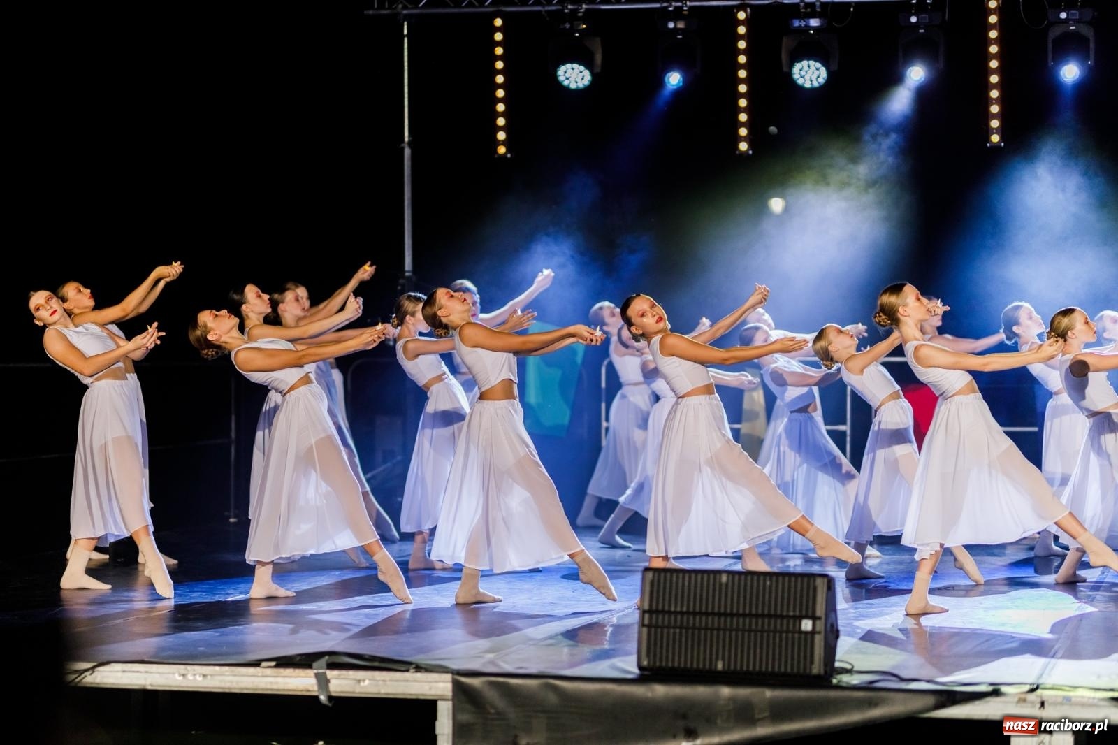 Zdjęcie w galerii na portalu naszraciborz.pl: KOLORY ŻYCIA - widowisko na wodzie w parku m. Roth [FOTO i WIDEO] wiadomości z regionu