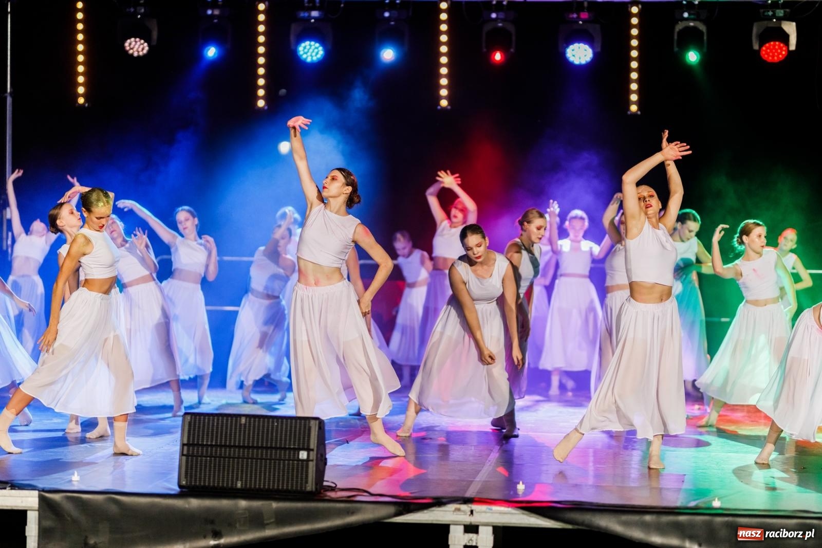 Zdjęcie w galerii na portalu naszraciborz.pl: KOLORY ŻYCIA - widowisko na wodzie w parku m. Roth [FOTO i WIDEO] wiadomości z regionu