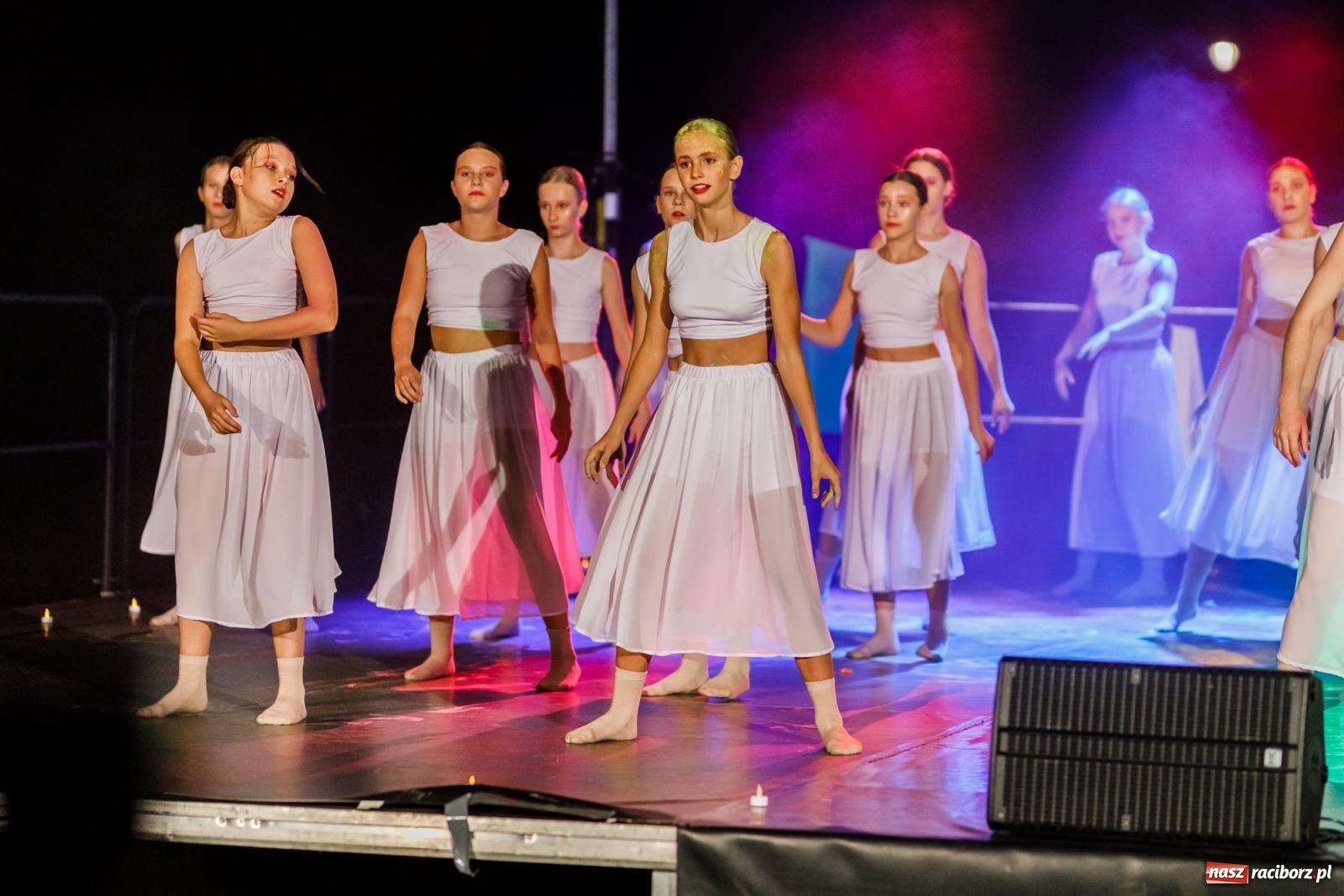 Zdjęcie w galerii na portalu naszraciborz.pl: KOLORY ŻYCIA - widowisko na wodzie w parku m. Roth [FOTO i WIDEO] wiadomości z regionu