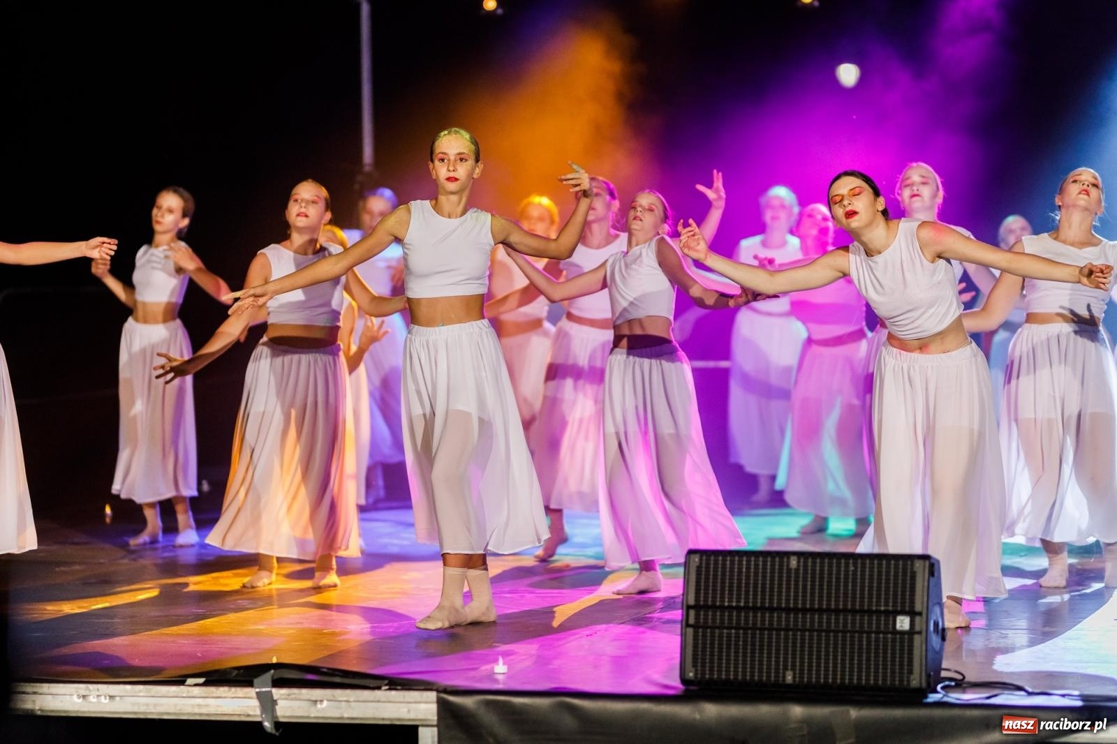 Zdjęcie w galerii na portalu naszraciborz.pl: KOLORY ŻYCIA - widowisko na wodzie w parku m. Roth [FOTO i WIDEO] wiadomości z regionu