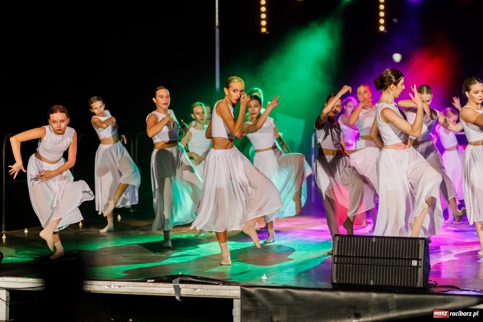 Zdjęcie w galerii na portalu naszraciborz.pl: KOLORY ŻYCIA - widowisko na wodzie w parku m. Roth [FOTO i WIDEO] wiadomości z regionu