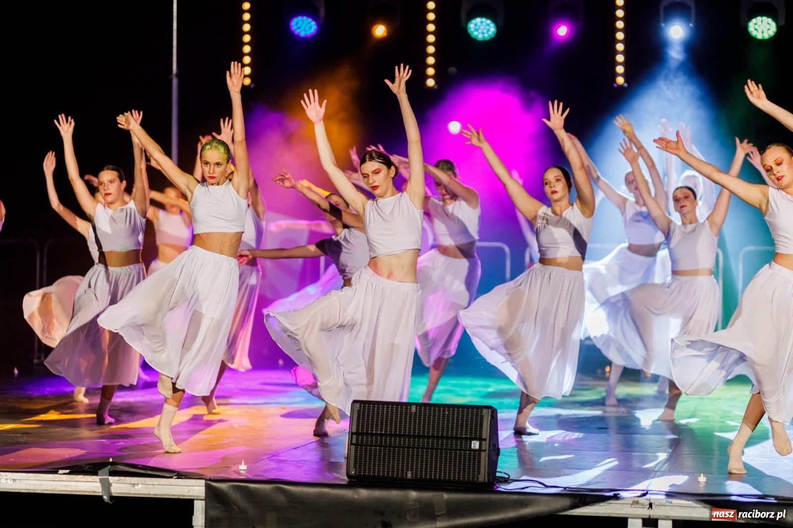 Zdjęcie w galerii na portalu naszraciborz.pl: KOLORY ŻYCIA - widowisko na wodzie w parku m. Roth [FOTO i WIDEO] wiadomości z regionu