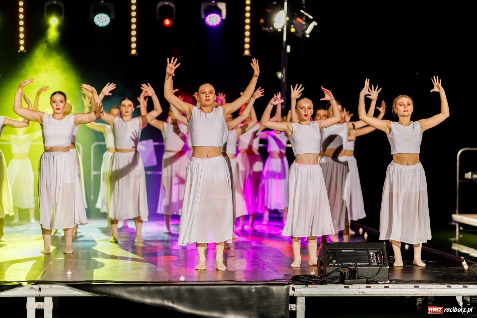 Zdjęcie w galerii na portalu naszraciborz.pl: KOLORY ŻYCIA - widowisko na wodzie w parku m. Roth [FOTO i WIDEO] wiadomości z regionu