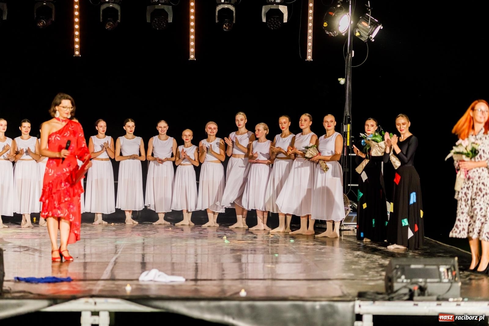 Zdjęcie w galerii na portalu naszraciborz.pl: KOLORY ŻYCIA - widowisko na wodzie w parku m. Roth [FOTO i WIDEO] wiadomości z regionu