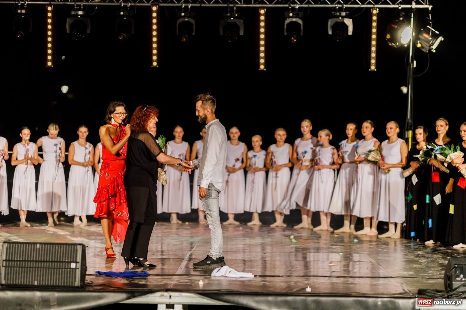 Zdjęcie w galerii na portalu naszraciborz.pl: KOLORY ŻYCIA - widowisko na wodzie w parku m. Roth [FOTO i WIDEO] wiadomości z regionu