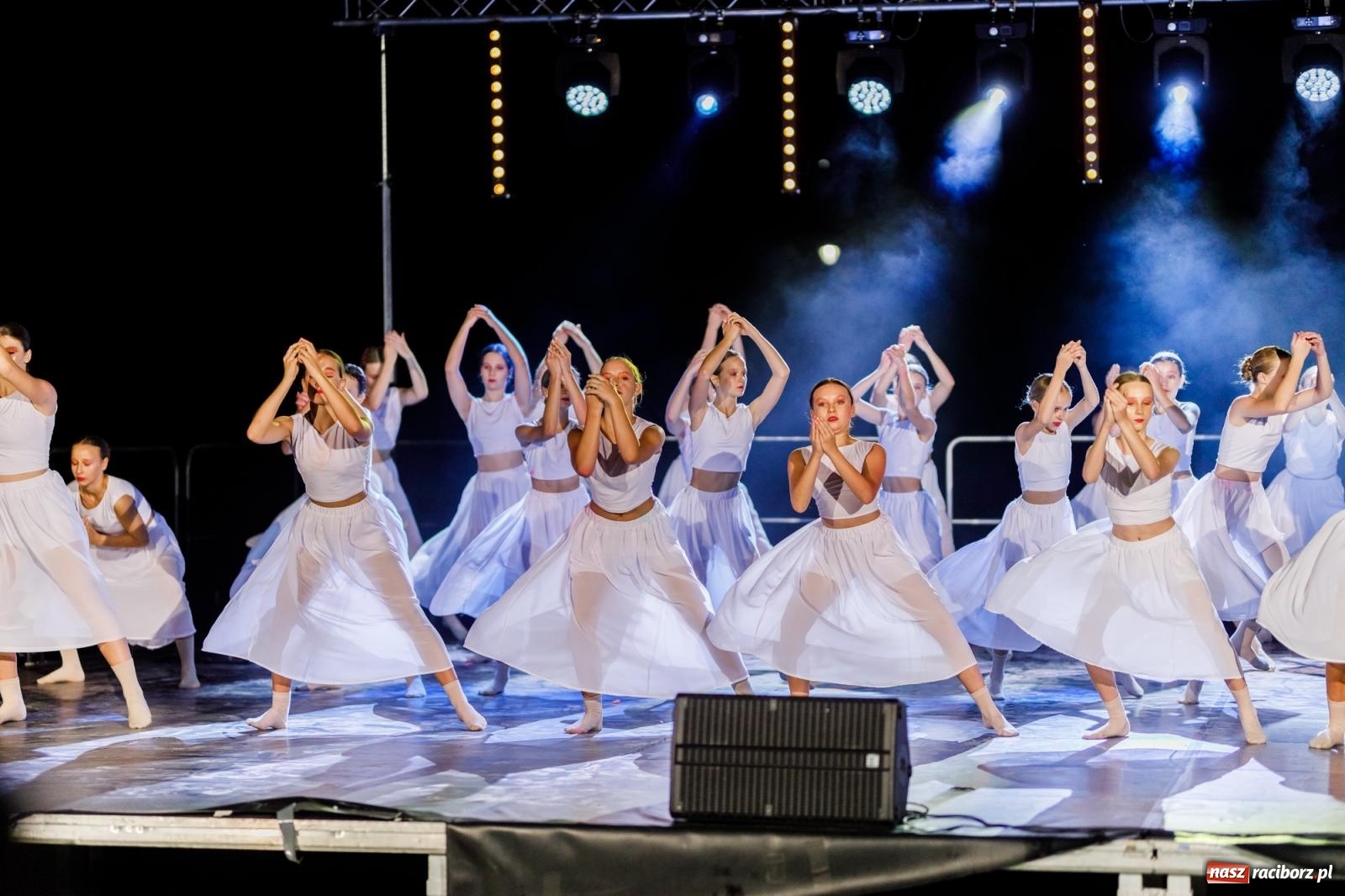 Zdjęcie w galerii na portalu naszraciborz.pl: KOLORY ŻYCIA - widowisko na wodzie w parku m. Roth [FOTO i WIDEO] wiadomości z regionu