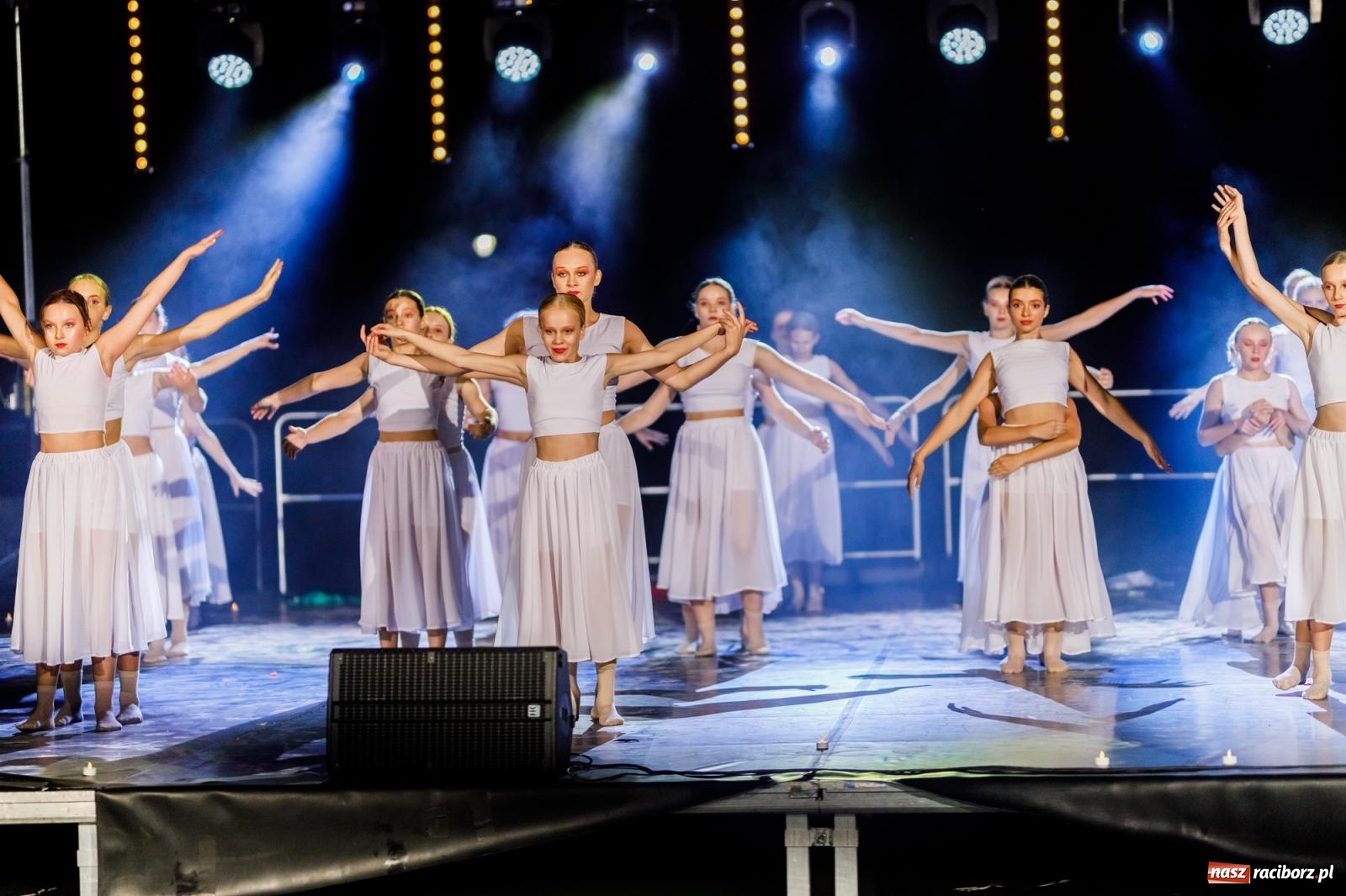 Zdjęcie w galerii na portalu naszraciborz.pl: KOLORY ŻYCIA - widowisko na wodzie w parku m. Roth [FOTO i WIDEO] wiadomości z regionu