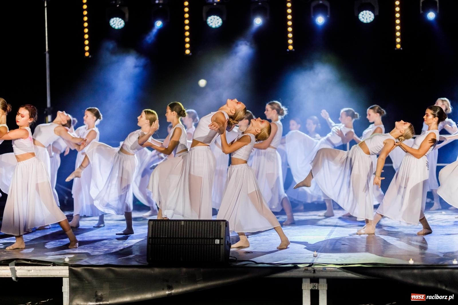 Zdjęcie w galerii na portalu naszraciborz.pl: KOLORY ŻYCIA - widowisko na wodzie w parku m. Roth [FOTO i WIDEO] wiadomości z regionu