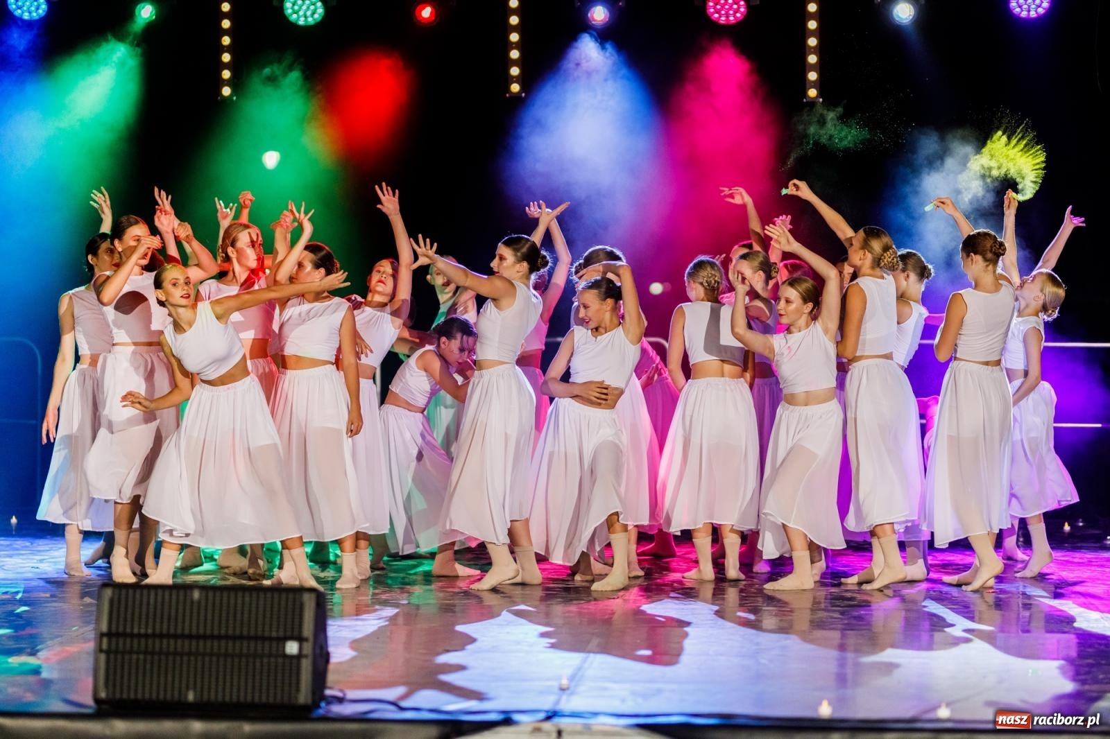 Zdjęcie w galerii na portalu naszraciborz.pl: KOLORY ŻYCIA - widowisko na wodzie w parku m. Roth [FOTO i WIDEO] wiadomości z regionu
