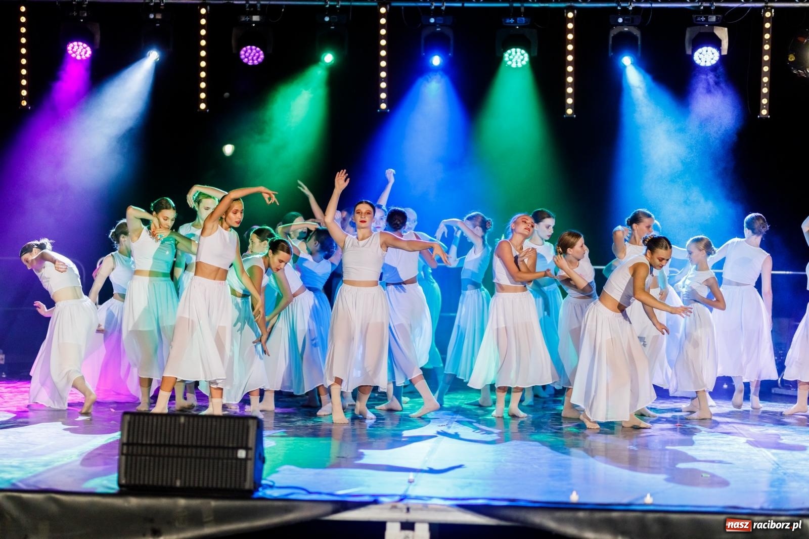 Zdjęcie w galerii na portalu naszraciborz.pl: KOLORY ŻYCIA - widowisko na wodzie w parku m. Roth [FOTO i WIDEO] wiadomości z regionu