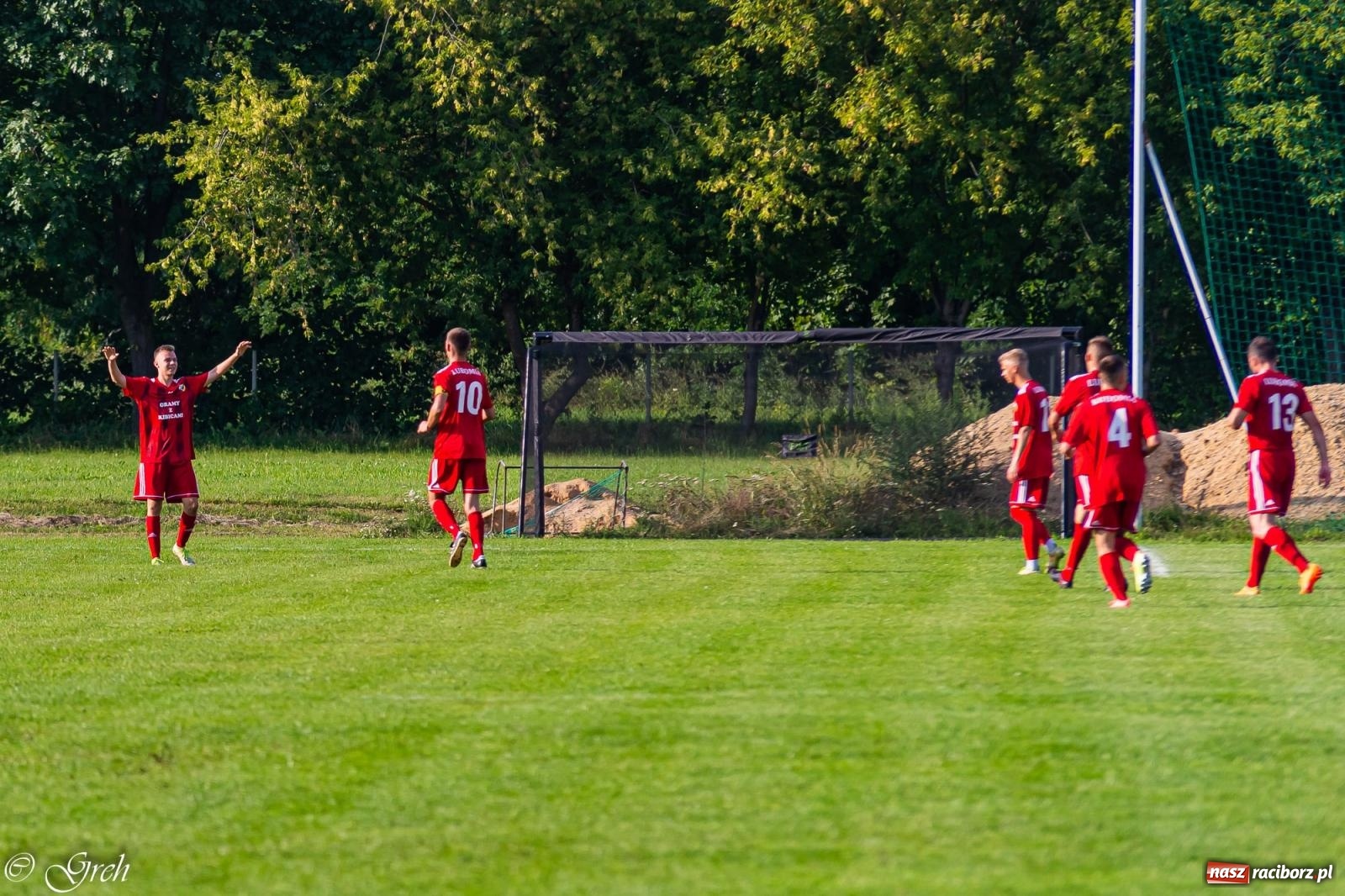 Zdjęcie w galerii na portalu naszraciborz.pl: Klasyczny hat-trick Dawida Lenarta pogrążył Markowice [FOTO] wiadomości z regionu