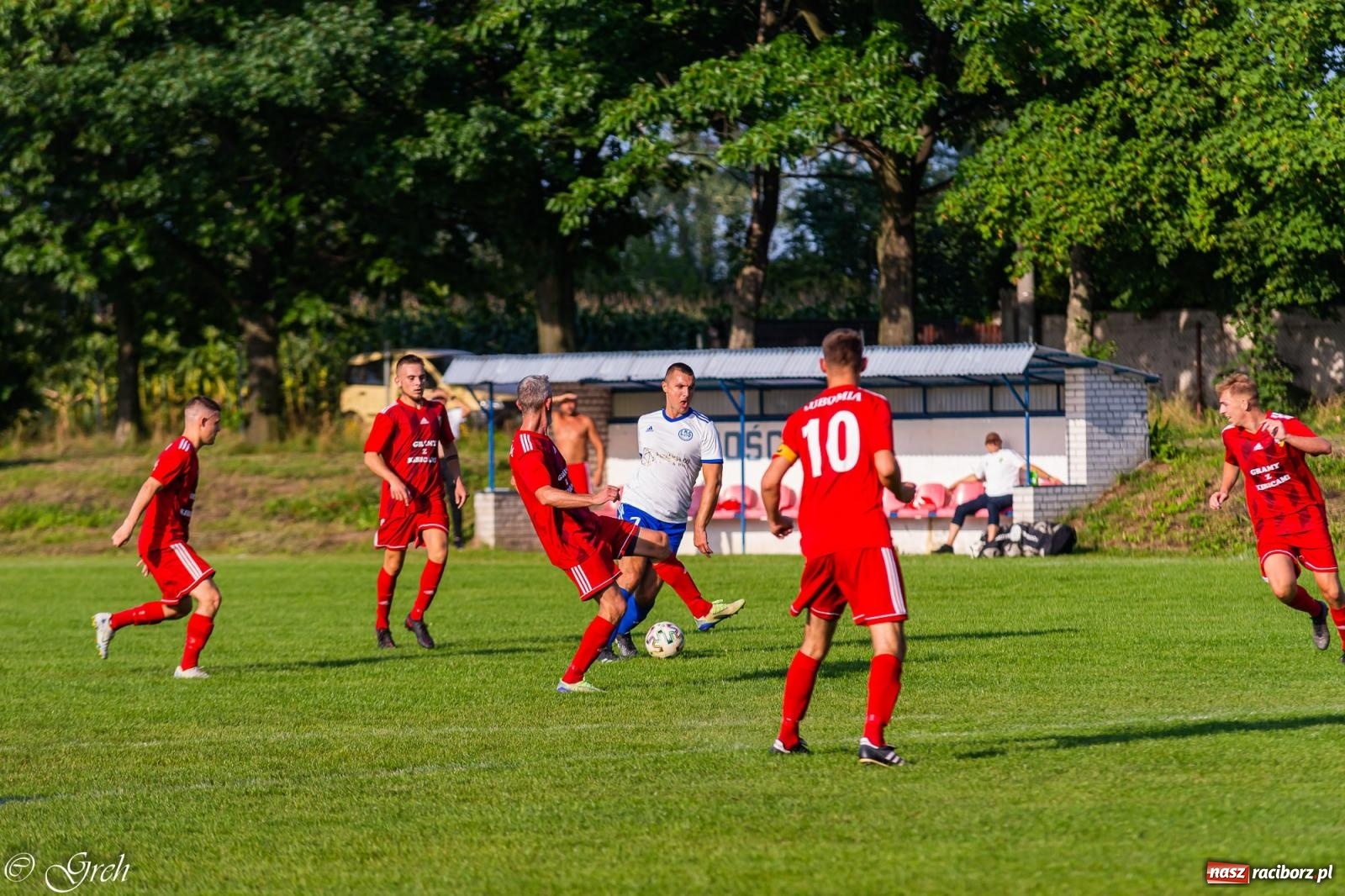 Zdjęcie w galerii na portalu naszraciborz.pl: Klasyczny hat-trick Dawida Lenarta pogrążył Markowice [FOTO] wiadomości z regionu