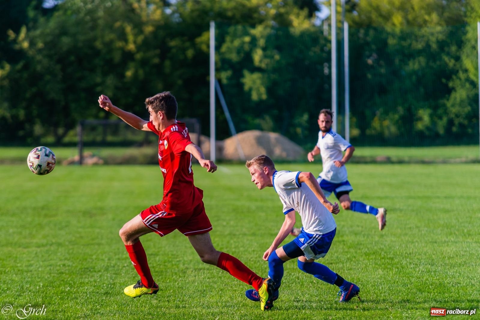 Zdjęcie w galerii na portalu naszraciborz.pl: Klasyczny hat-trick Dawida Lenarta pogrążył Markowice [FOTO] wiadomości z regionu