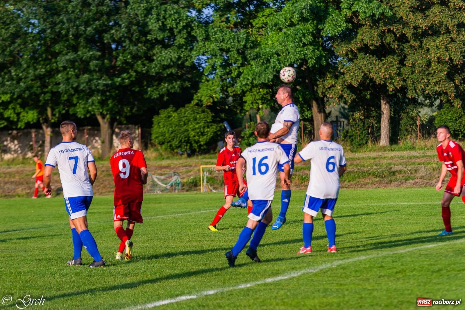 Zdjęcie w galerii na portalu naszraciborz.pl: Klasyczny hat-trick Dawida Lenarta pogrążył Markowice [FOTO] wiadomości z regionu