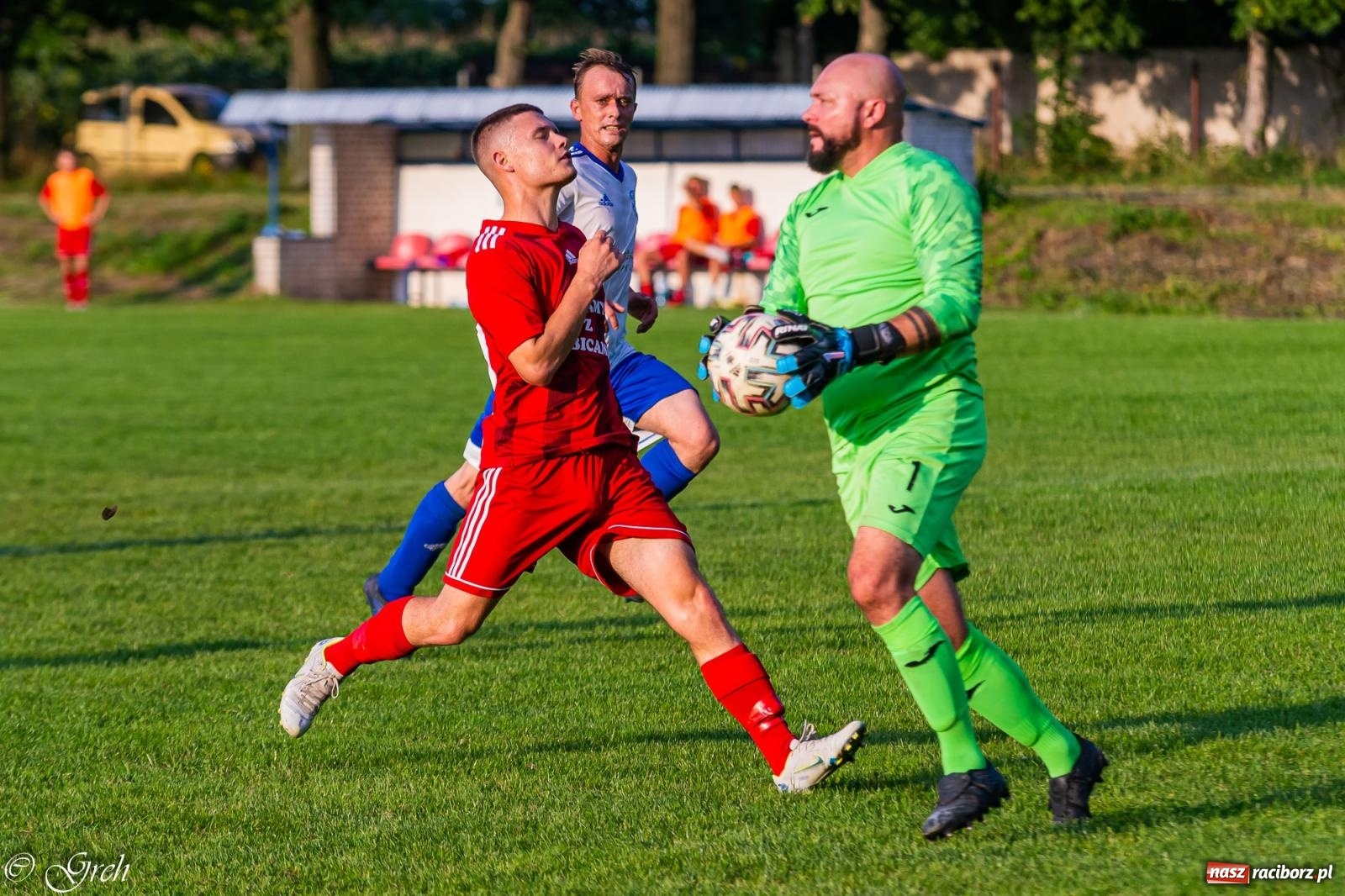 Zdjęcie w galerii na portalu naszraciborz.pl: Klasyczny hat-trick Dawida Lenarta pogrążył Markowice [FOTO] wiadomości z regionu