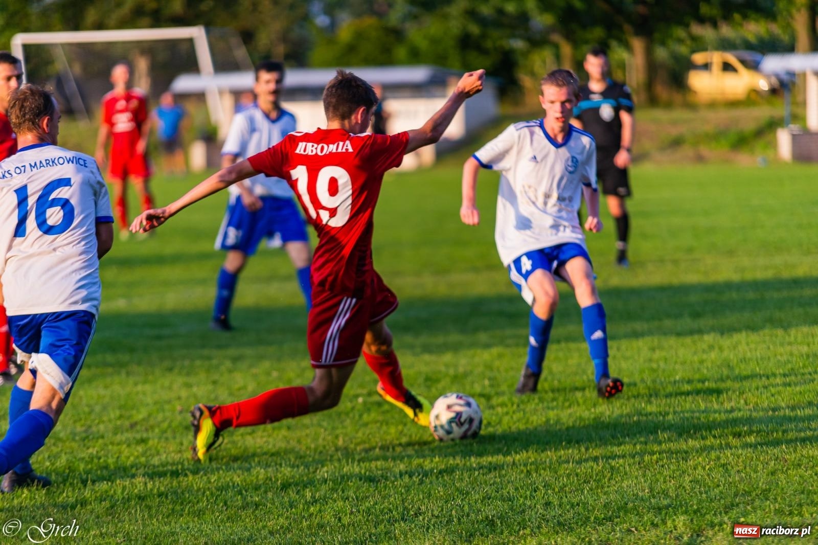 Zdjęcie w galerii na portalu naszraciborz.pl: Klasyczny hat-trick Dawida Lenarta pogrążył Markowice [FOTO] wiadomości z regionu