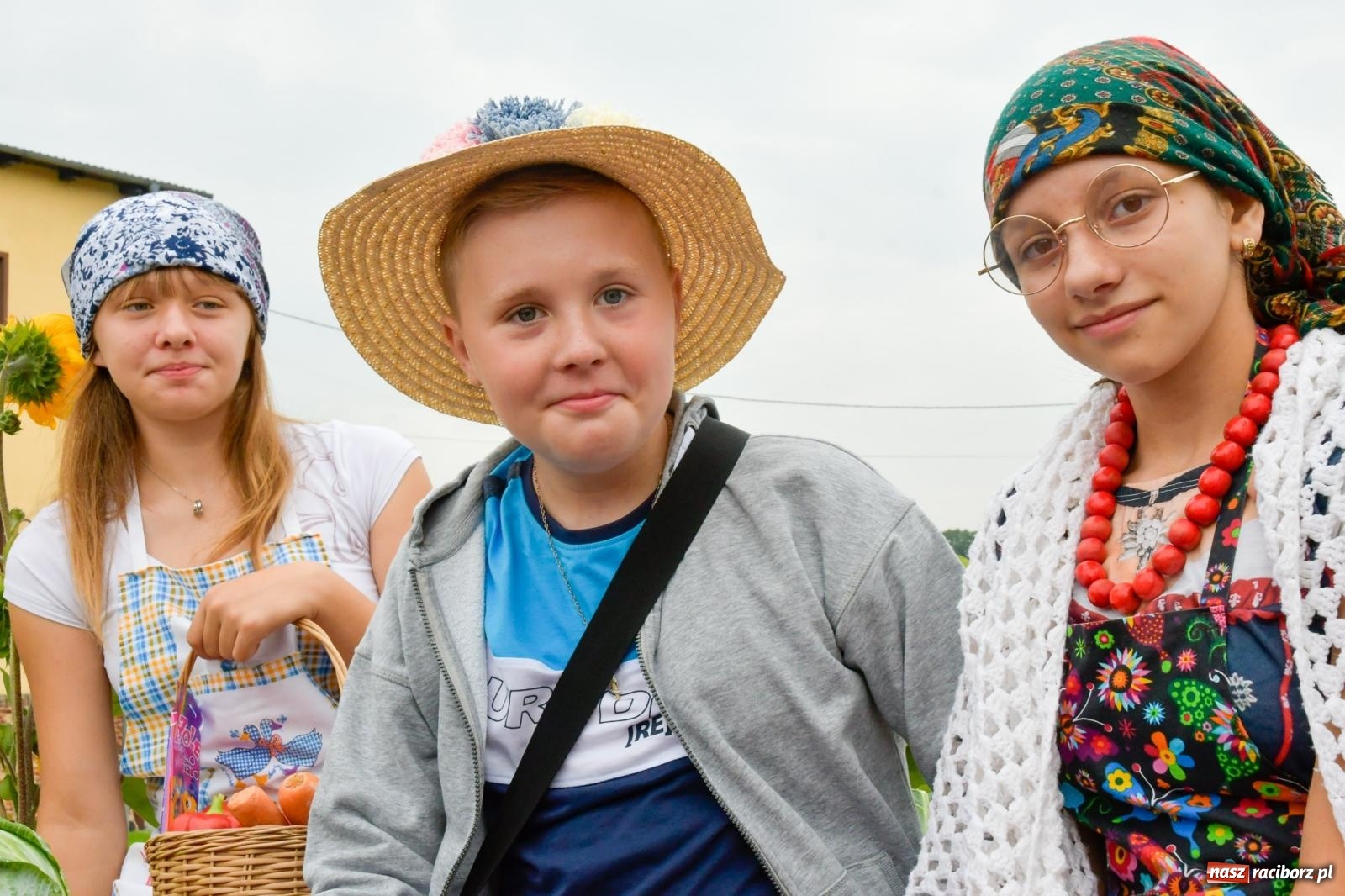 Zdjęcie w galerii na portalu naszraciborz.pl: Barwny korowód przejechał z Krowiarek do Amandowa [FOTO i WIDEO] wiadomości z regionu