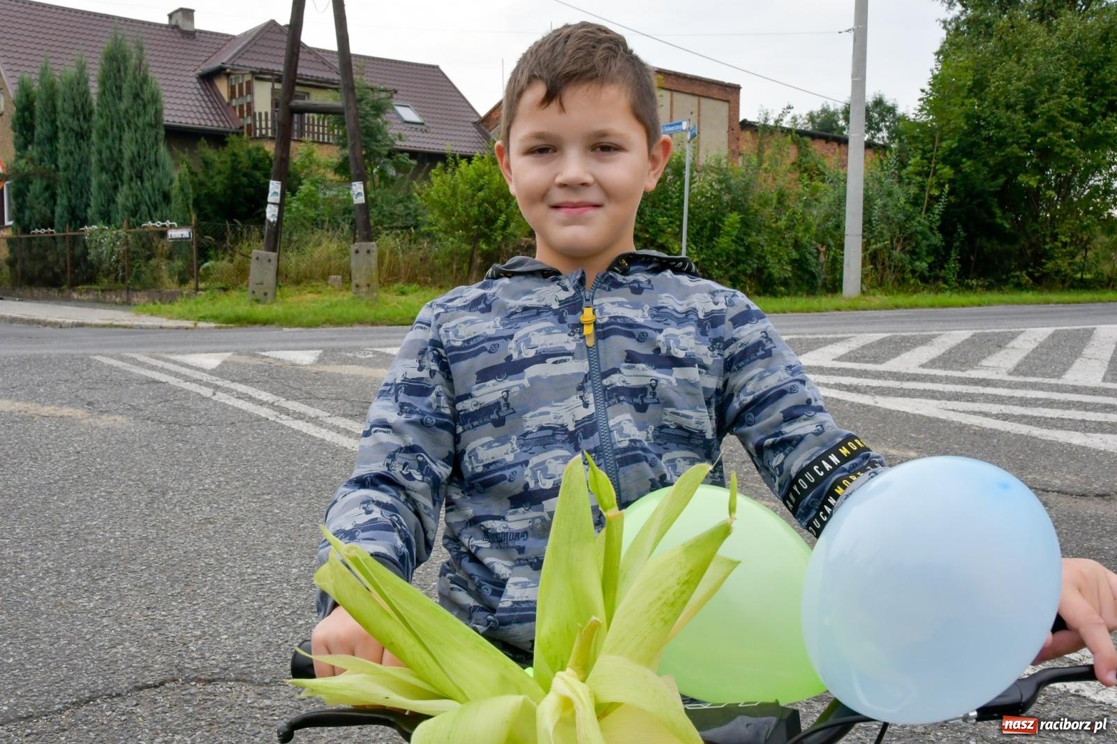 Zdjęcie w galerii na portalu naszraciborz.pl: Barwny korowód przejechał z Krowiarek do Amandowa [FOTO i WIDEO] wiadomości z regionu