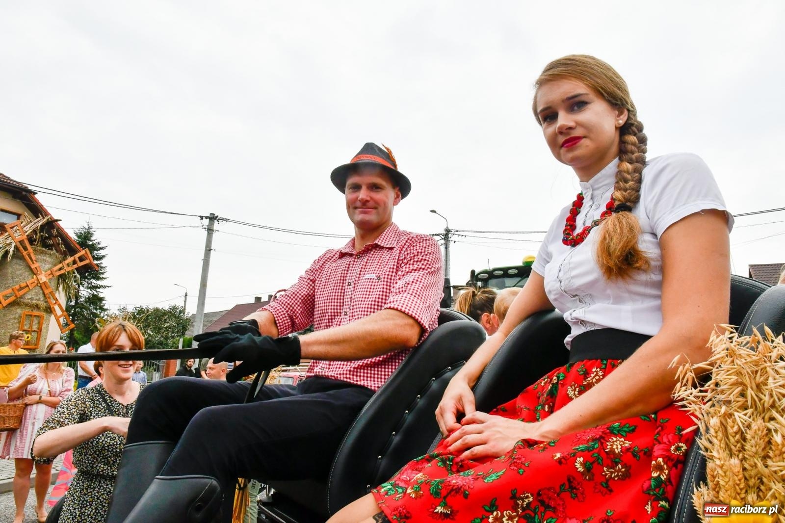 Zdjęcie w galerii na portalu naszraciborz.pl: Barwny korowód przejechał z Krowiarek do Amandowa [FOTO i WIDEO] wiadomości z regionu