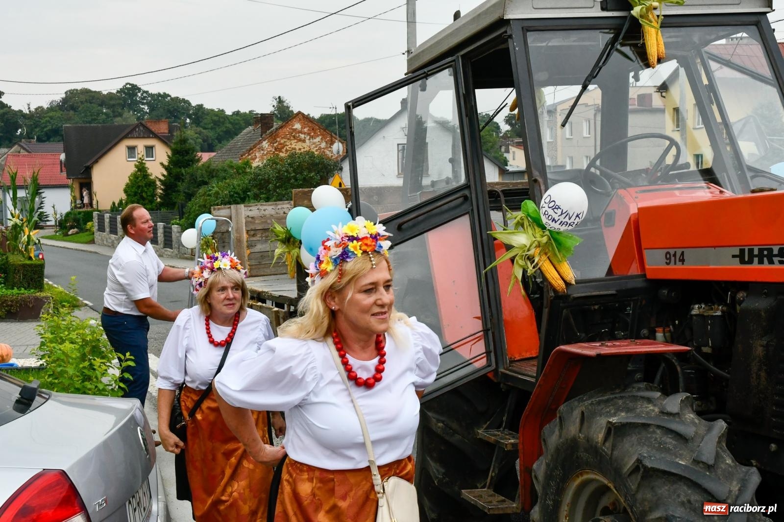 Zdjęcie w galerii na portalu naszraciborz.pl: Barwny korowód przejechał z Krowiarek do Amandowa [FOTO i WIDEO] wiadomości z regionu