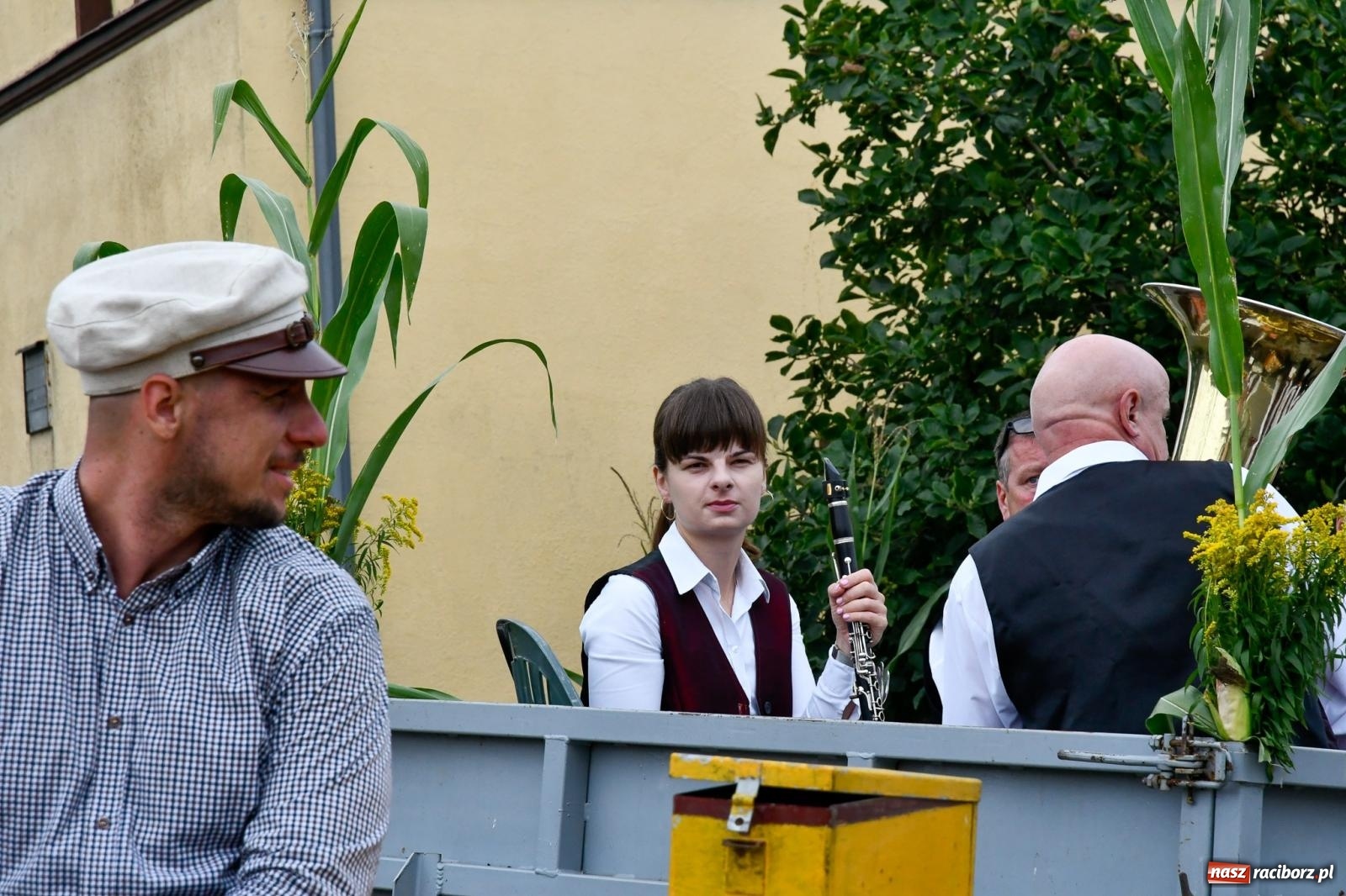 Zdjęcie w galerii na portalu naszraciborz.pl: Barwny korowód przejechał z Krowiarek do Amandowa [FOTO i WIDEO] wiadomości z regionu
