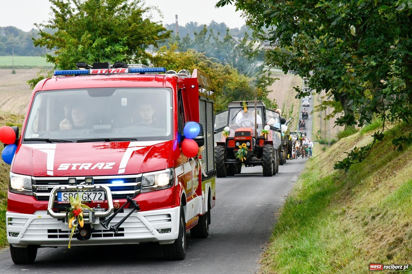 Zdjęcie w galerii na portalu naszraciborz.pl: Barwny korowód przejechał z Krowiarek do Amandowa [FOTO i WIDEO] wiadomości z regionu