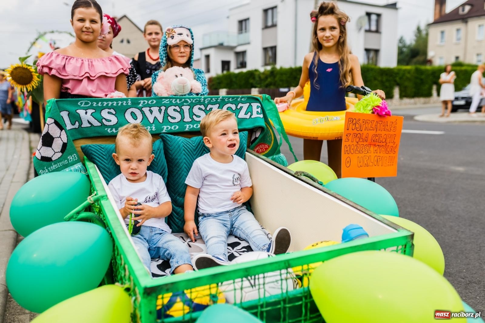 Zdjęcie w galerii na portalu naszraciborz.pl: Dożynki 2022. Czy słońce, czy deszcz, w Owsiszczach fajnie jest [FOTO i WIDEO] wiadomości z regionu