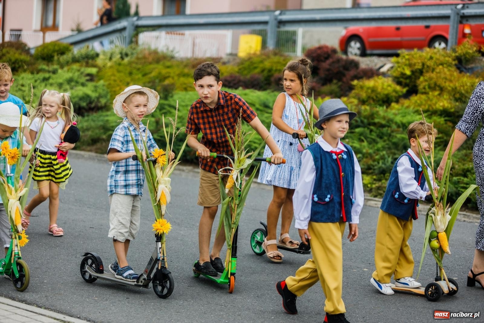 Zdjęcie w galerii na portalu naszraciborz.pl: Dożynki 2022. Czy słońce, czy deszcz, w Owsiszczach fajnie jest [FOTO i WIDEO] wiadomości z regionu