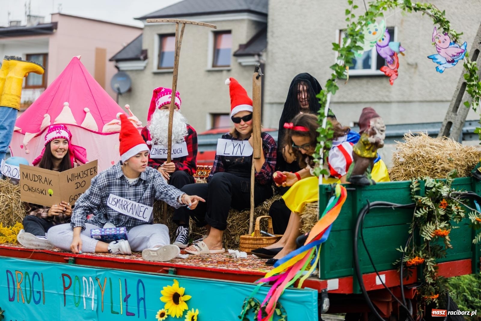 Zdjęcie w galerii na portalu naszraciborz.pl: Dożynki 2022. Czy słońce, czy deszcz, w Owsiszczach fajnie jest [FOTO i WIDEO] wiadomości z regionu