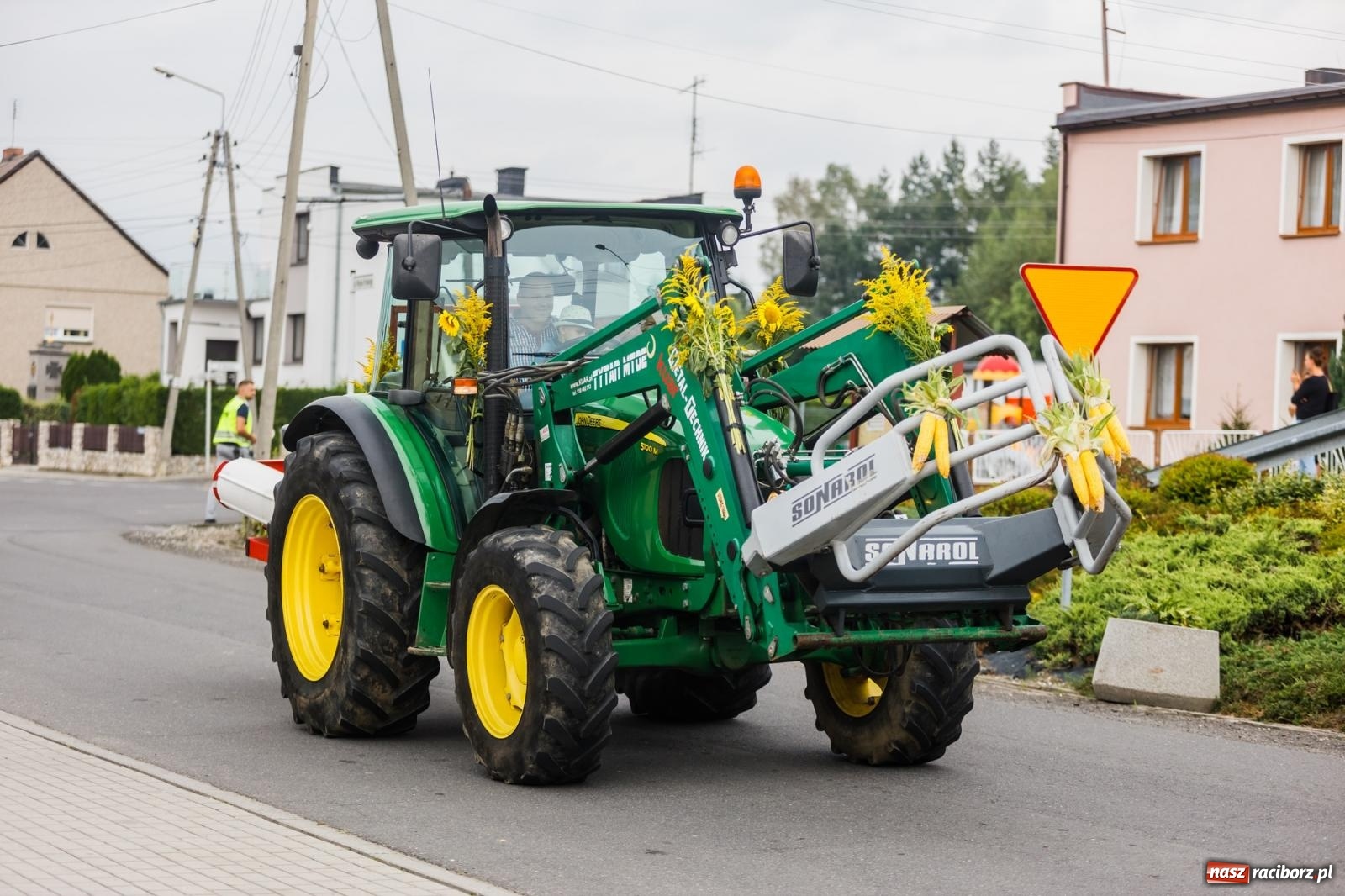 Zdjęcie w galerii na portalu naszraciborz.pl: Dożynki 2022. Czy słońce, czy deszcz, w Owsiszczach fajnie jest [FOTO i WIDEO] wiadomości z regionu