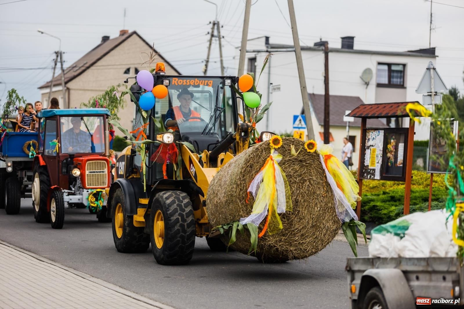 Zdjęcie w galerii na portalu naszraciborz.pl: Dożynki 2022. Czy słońce, czy deszcz, w Owsiszczach fajnie jest [FOTO i WIDEO] wiadomości z regionu