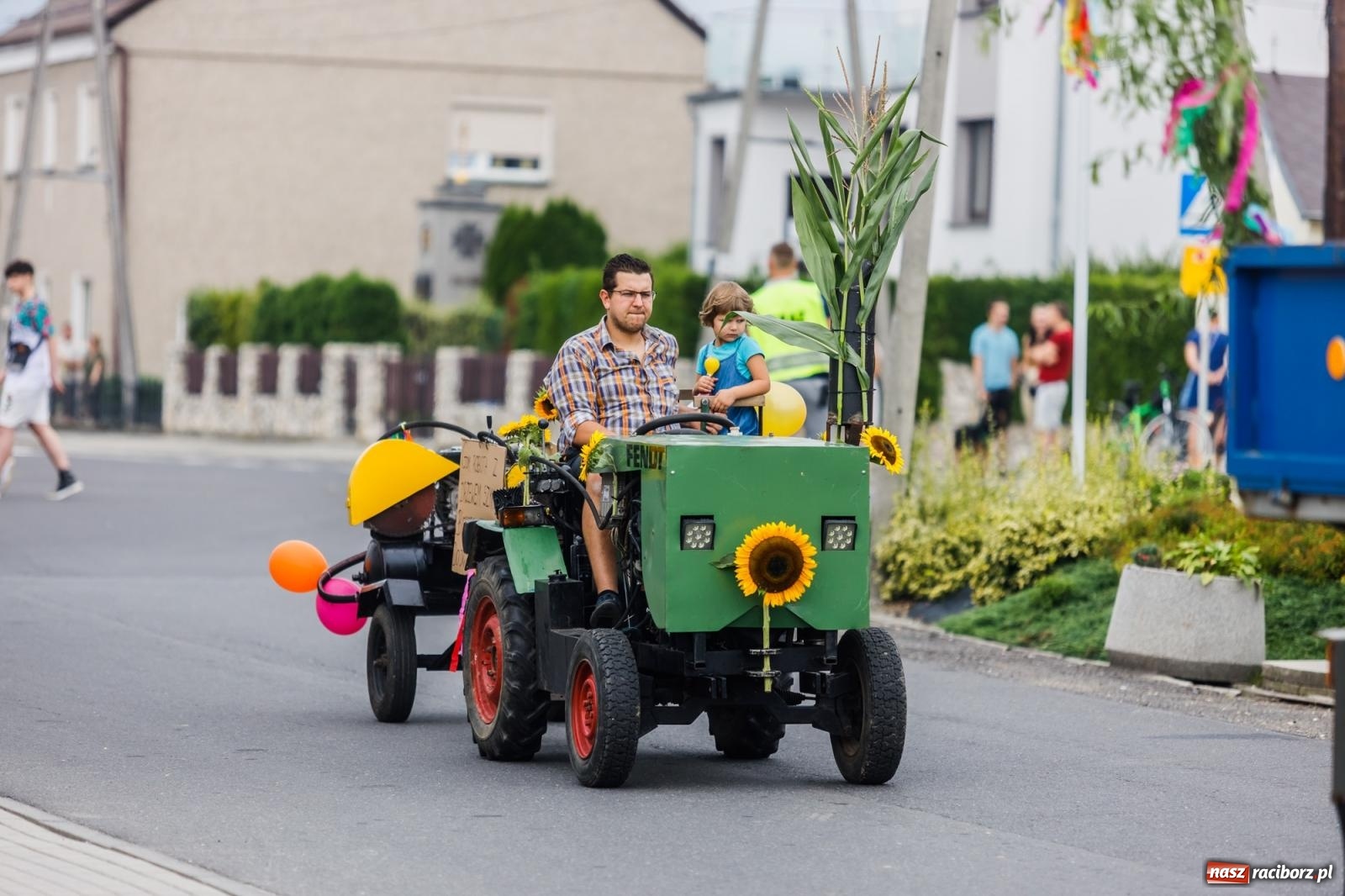 Zdjęcie w galerii na portalu naszraciborz.pl: Dożynki 2022. Czy słońce, czy deszcz, w Owsiszczach fajnie jest [FOTO i WIDEO] wiadomości z regionu