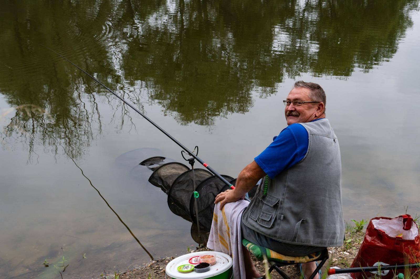 Zdjęcie w galerii na portalu naszraciborz.pl: Taaka ryba! Zawody wędkarskie koła COBEX SGL Racibórz na Dużej Wodzie w Łęgu wiadomości z regionu